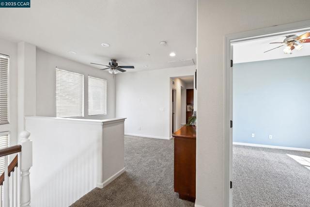 127 Sanford Ct, Brentwood CA: https://media.crmls.org/mediaz/efaf724a-1da9-4b1a-844c-fd5a08a5b8b0.jpg