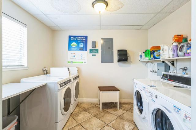 14225 Lora Drive, Los Gatos CA: https://media.crmls.org/mediaz/efafa328-86c6-446a-bace-9e622b5e7a45.jpg