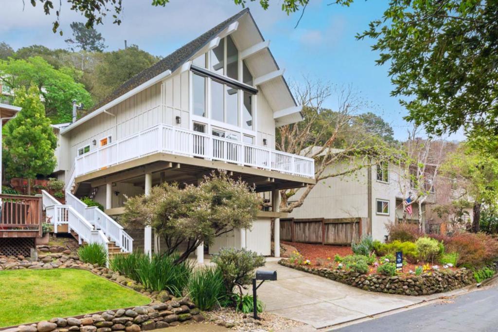 3224 E Laurel Creek Road