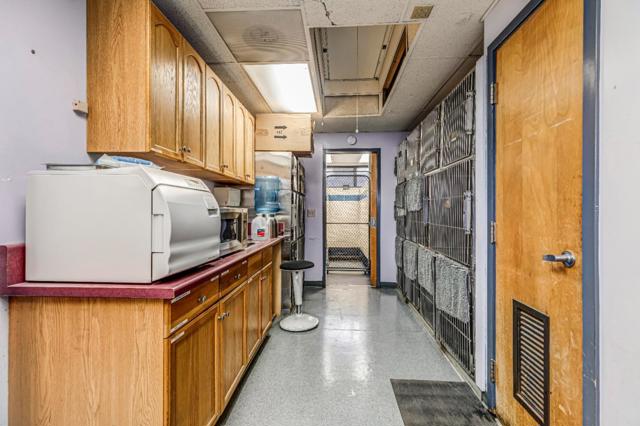 10012 N Foothill Boulevard, Cupertino CA: https://media.crmls.org/mediaz/efb0421c-2a50-469c-a05f-0a5f49c97a46.jpg