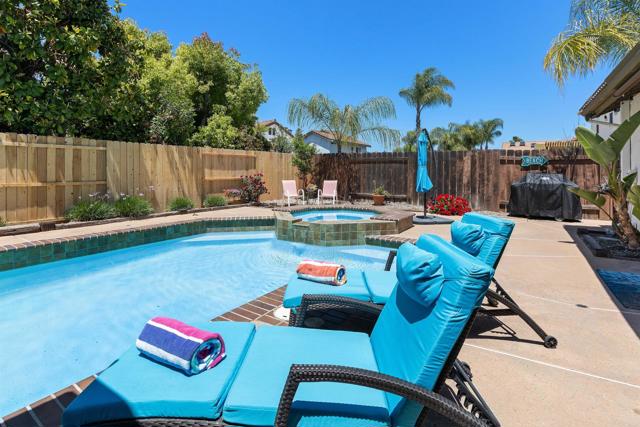 10324 Paseo Palmas Drive, Lakeside CA: https://media.crmls.org/mediaz/efb10d7e-26f9-4c38-858b-09f9dea15298.jpg