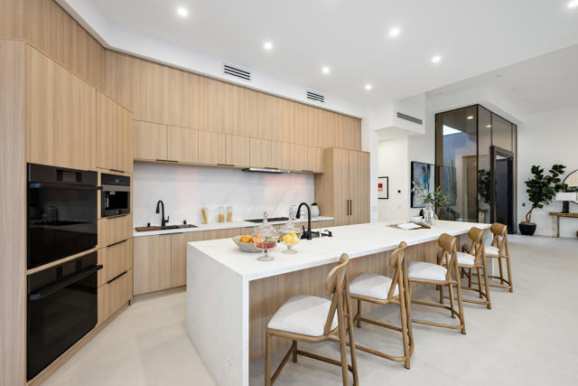 160 Kiva Drive, Palm Desert CA: https://media.crmls.org/mediaz/efb31bc2-3280-48a8-ade7-5f201f5e6f2a.jpg
