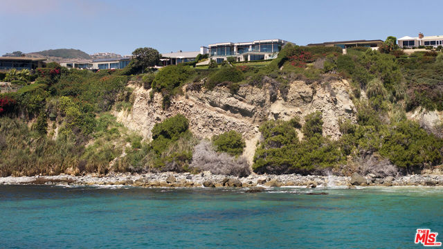 63 Monarch Bay Drive, Dana Point CA: https://media.crmls.org/mediaz/efb37663-909d-4c55-b29b-804a4020ea5e.jpg