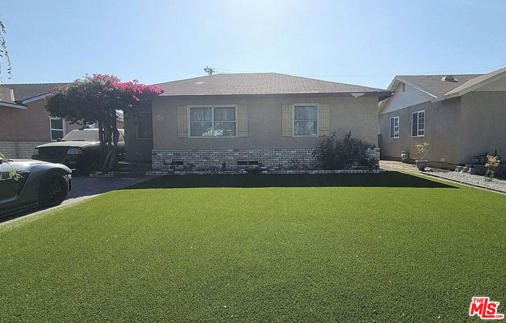 2230 S Van Ness Avenue, Santa Ana, CA 92707