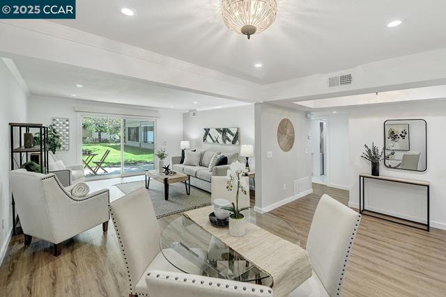 1317 Stanley Dollar Dr, Walnut Creek CA: https://media.crmls.org/mediaz/efb3c963-f8c2-479c-8b13-797fec8197d9.jpg