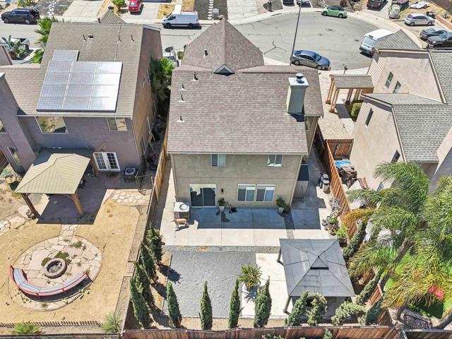 2084 Springbrook Ct, Oakley CA: https://media.crmls.org/mediaz/efb44286-e988-42d7-8293-9933cbab79a9.jpg