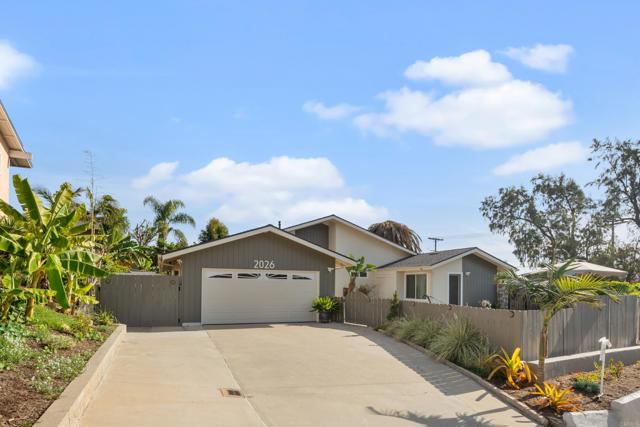 Detail Gallery Image 3 of 27 For 2026 Elevada St, Oceanside,  CA 92054 - 4 Beds | 3/1 Baths