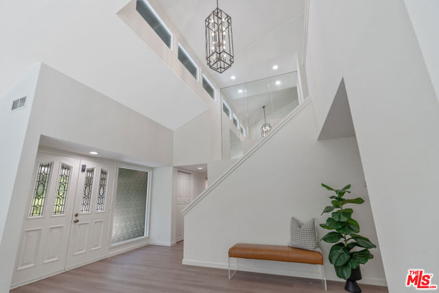 19 Rippling, Irvine CA: https://media.crmls.org/mediaz/efb4ba4f-cb22-4416-8e38-89970dea1c07.jpg