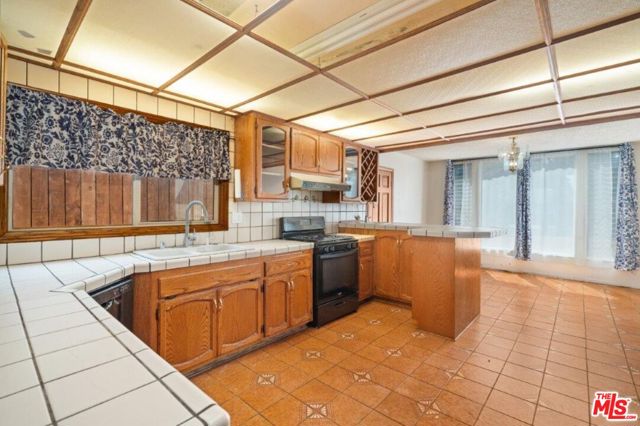 15121 Lemay Street photo 8