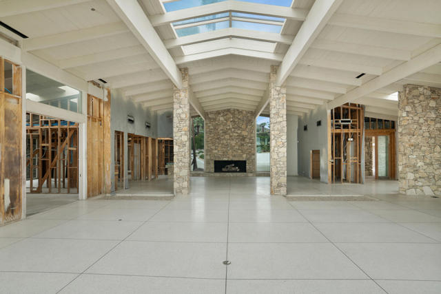 925 W Coronado Avenue, Palm Springs, CA 92262