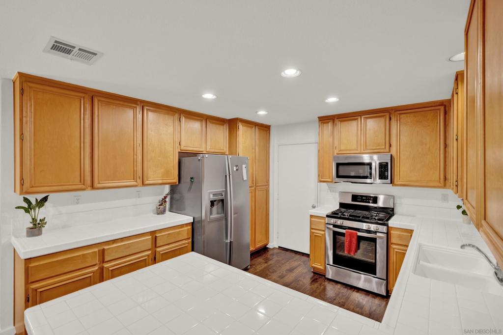 MLS #250033559SD image #2