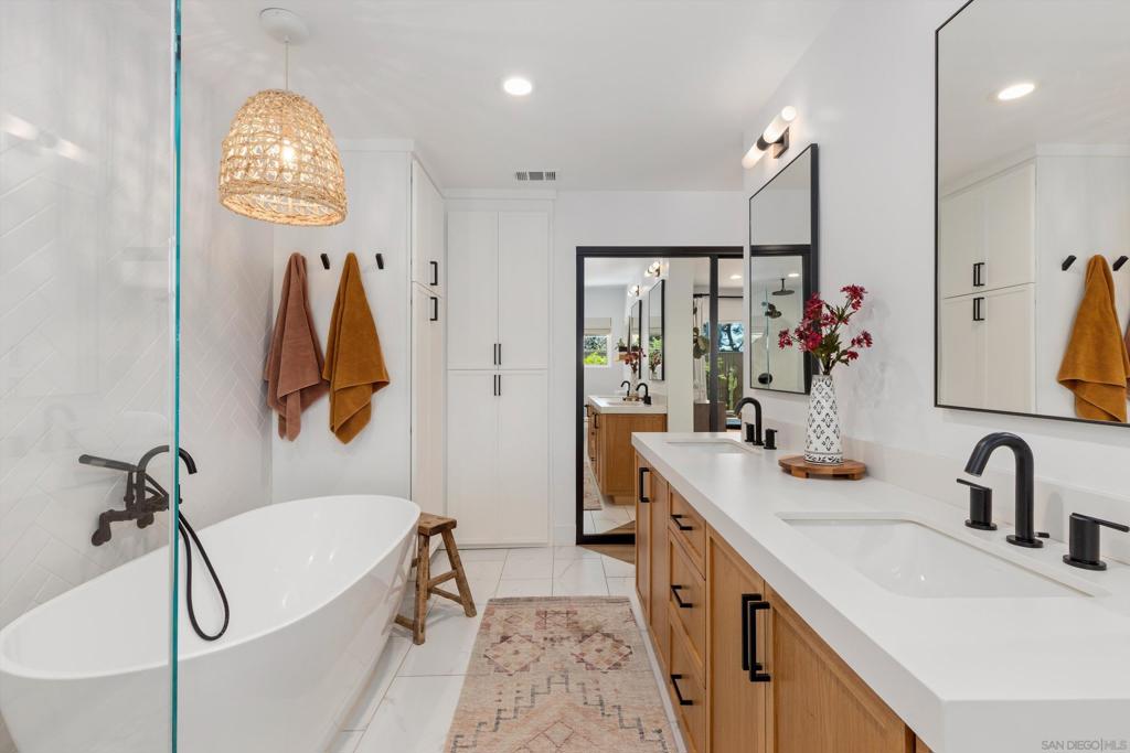 1063 San Julian - photo 17