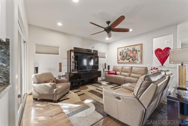 3435 Dickens, San Diego CA: https://media.crmls.org/mediaz/efb602dd-c34a-434f-9923-78d096ce797f.jpg