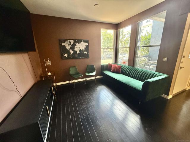101 Market Street, San Diego CA: https://media.crmls.org/mediaz/efb6093a-09c3-419e-afea-cf0d4cdc8ccd.jpg