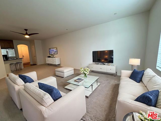 2750 Artesia Boulevard, Redondo Beach CA: https://media.crmls.org/mediaz/efb62f07-db2c-48d3-b196-161d008888fb.jpg