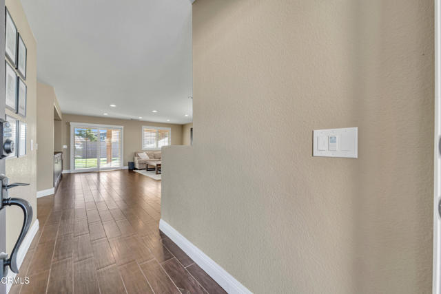 Detail Gallery Image 5 of 36 For 6134 Still Meadow Ln, Lancaster,  CA 93536 - 3 Beds | 2 Baths