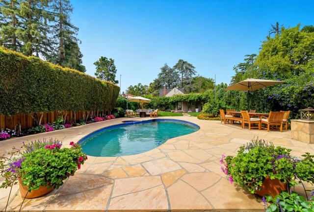 431 Hillcrest Road, San Mateo CA: https://media.crmls.org/mediaz/efb68db4-2dbe-4c81-97da-11a88b5f96eb.jpg