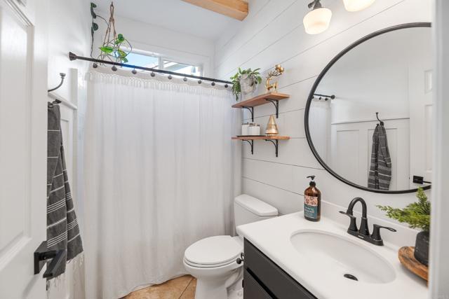 Detail Gallery Image 6 of 75 For 561 Chesterfield Cir, San Marcos,  CA 92069 - 4 Beds | 3 Baths