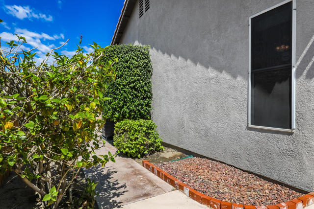 37596 Colebridge Street, Palm Desert CA: https://media.crmls.org/mediaz/efb70768-6208-4912-969c-670b00f89697.jpg