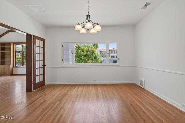 181 197 Klamath Street, Ventura CA: https://media.crmls.org/mediaz/efb71e0b-28e7-4787-84d3-af8e4a533405.jpg