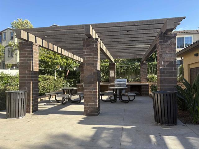 5427 SAN ROBERTO, San Diego CA: https://media.crmls.org/mediaz/efb74baa-64fe-4fbc-96d5-9a40cf5b59b5.jpg