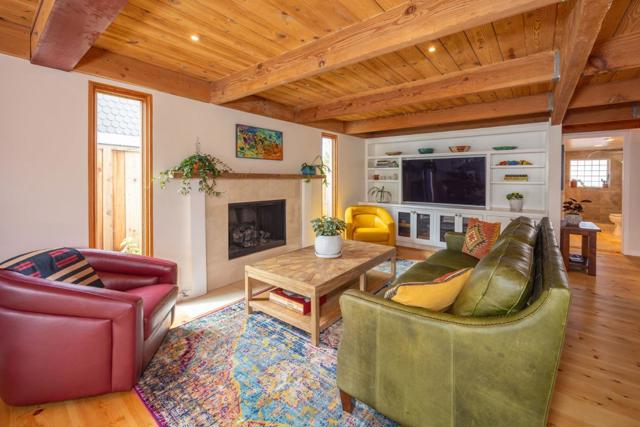 628 Alsace Loraine Avenue, Half Moon Bay CA: https://media.crmls.org/mediaz/efb7ee42-d57f-4436-8391-10fed617984a.jpg
