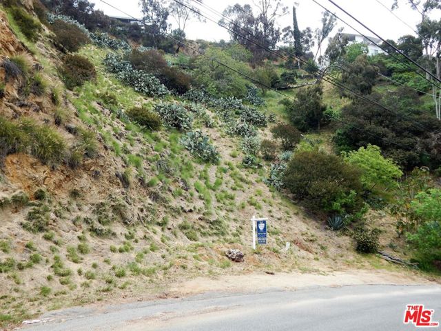 1980 Sunset Plaza, Los Angeles CA: https://media.crmls.org/mediaz/efb7fd9e-a583-44db-aa84-4386645a7eeb.jpg