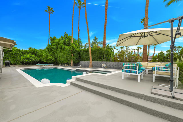 71520 Gardess Road, Rancho Mirage CA: https://media.crmls.org/mediaz/efb97002-91cc-452b-abf2-bde60df512e4.jpg