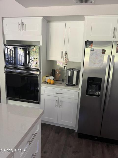 509 Canyon Vista Drive, Newbury Park CA: https://media.crmls.org/mediaz/efb972a3-654c-49b6-bd60-8b90b109b8be.jpg
