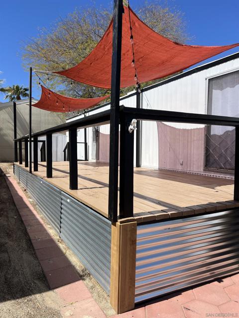 351 Palm Canyon Drive, Borrego Springs CA: https://media.crmls.org/mediaz/efb9a3ac-d1f7-4c2e-87d4-9c6865fb41a5.jpg