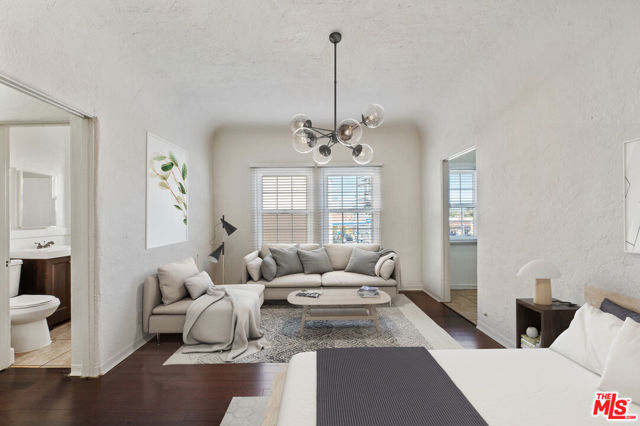 5320 W Olympic Boulevard, Los Angeles CA: https://media.crmls.org/mediaz/efb9f6e3-204e-4c78-825f-e7d0c6fe64a0.jpg