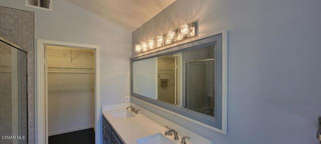 2669 Dorado Court, Thousand Oaks CA: https://media.crmls.org/mediaz/efba1bc8-2418-47cb-b6db-6b3549945795.jpg