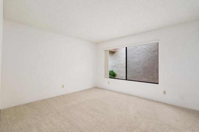 179 Las Lomas, Palm Desert CA: https://media.crmls.org/mediaz/efba9b93-de7c-4151-ad45-3d14a148d038.jpg