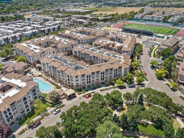 3240 Maguire Way, Dublin CA: https://media.crmls.org/mediaz/efbacba4-3cfd-4de6-81e6-f4bfdd2f91e6.jpg