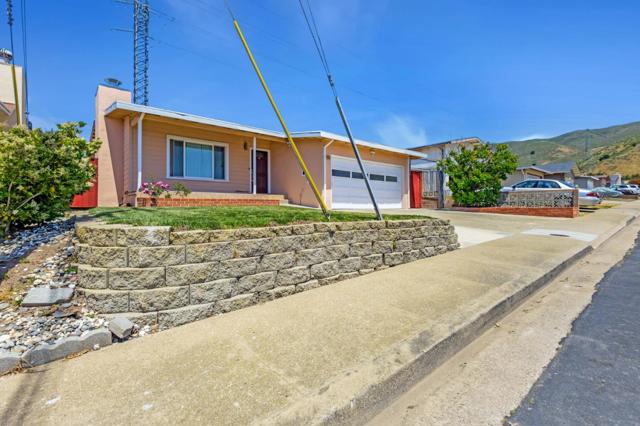 455 Gardenside Avenue, South San Francisco CA: https://media.crmls.org/mediaz/efbb2622-31e5-4e77-aa1c-5bea9d9bca31.jpg
