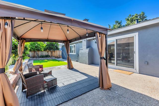 342 Swaps Drive, San Jose CA: https://media.crmls.org/mediaz/efbb42e9-cbf2-4734-a837-c61a21e68fc0.jpg