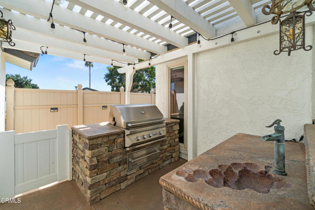 5197 Teton Lane, Ventura CA: https://media.crmls.org/mediaz/efbb7d2a-3207-4bbb-bbb9-a25c9485f147.jpg