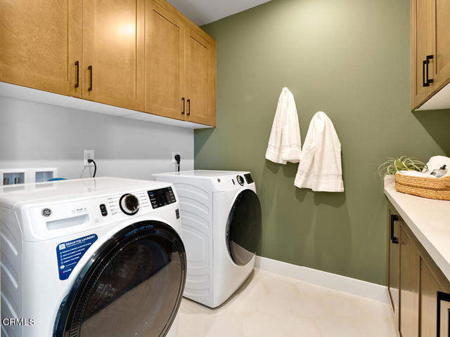 108 Gray Pine Way, Piru CA: https://media.crmls.org/mediaz/efbbf7cb-914d-4206-b66e-0dab7d987b96.jpg