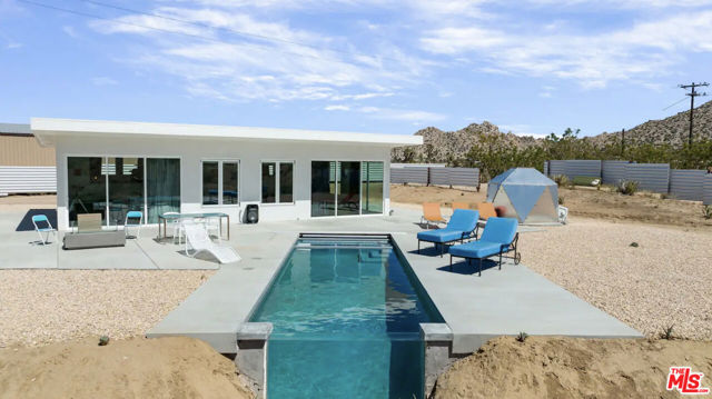 5215 Pioneertown Road, Pioneertown CA: https://media.crmls.org/mediaz/efbc1beb-9fa9-405a-888b-70cd01f298d7.jpg