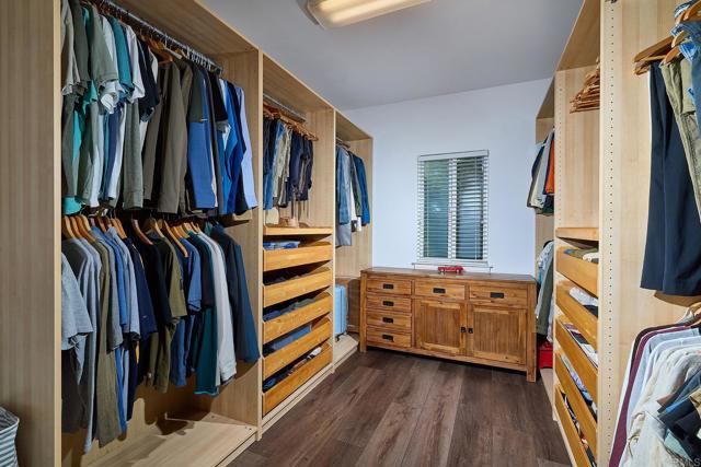 2869 Dos Lomas Place, Fallbrook CA: https://media.crmls.org/mediaz/efbcf960-506a-42e8-afc6-2216d402f2af.jpg