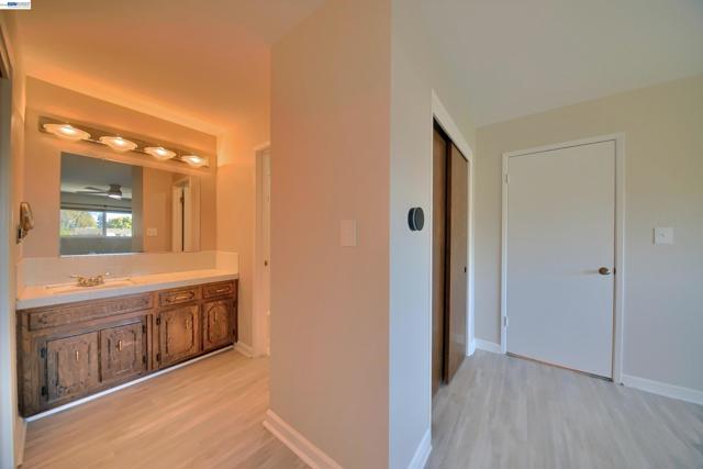 1425 Forest Dr, Turlock CA: https://media.crmls.org/mediaz/efbd8e23-0e94-47e9-bdf4-cd9dc2432658.jpg