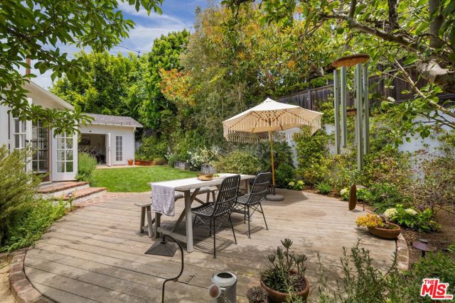 3476 Meier Street, Los Angeles CA: https://media.crmls.org/mediaz/efbdcd70-43bb-4956-8305-7f1100bdba75.jpg