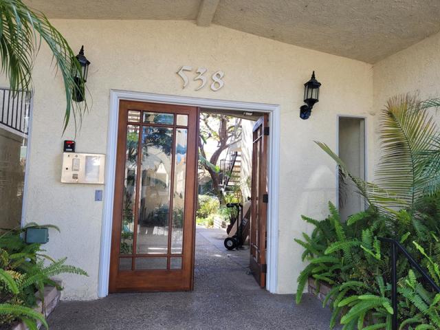 538 Avenue A, Redondo Beach, California 90277, 2 Bedrooms Bedrooms, ,1 BathroomBathrooms,Residential,For Sale,Avenue A,219106902DA