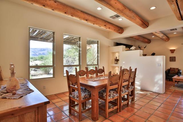 187 Verbena Dr, Borrego Springs CA: https://media.crmls.org/mediaz/efbee9bb-9523-4f7c-8727-f335cfacd0a5.jpg