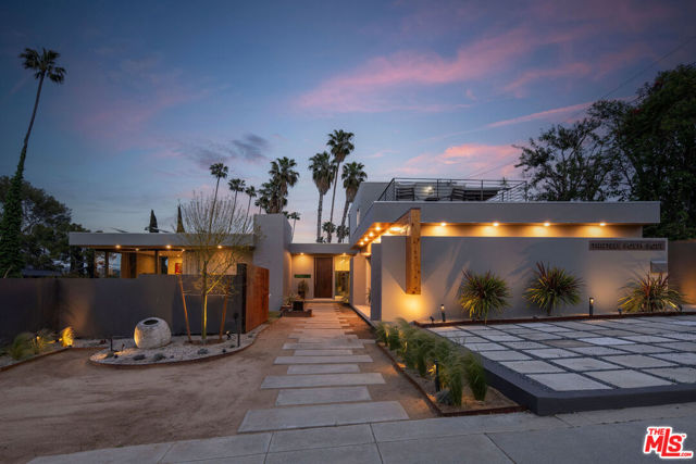1344 Maltman Avenue, Los Angeles CA: https://media.crmls.org/mediaz/efbf62a8-405d-4704-9882-2b3c55ee8937.jpg