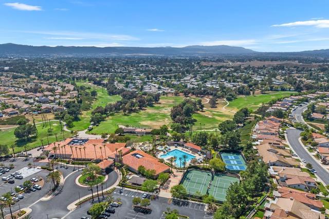 31135 Gleneagles Drive, Temecula CA: https://media.crmls.org/mediaz/efbf9ceb-5ca5-4177-aad3-834d166e99e5.jpg