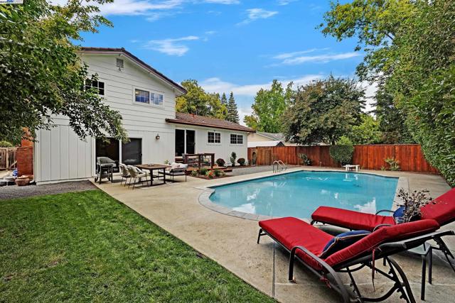 4421 Muirwood Dr, Pleasanton CA: https://media.crmls.org/mediaz/efbfc1c5-4eb8-4e7d-b041-ec70cfcc1f55.jpg