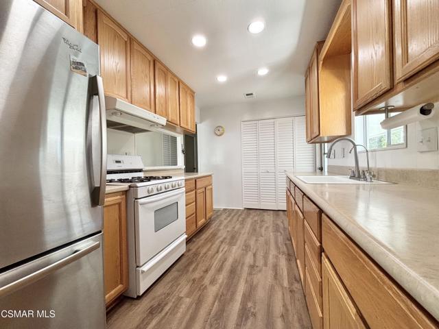 250 Telegraph Road, Fillmore CA: https://media.crmls.org/mediaz/efbfcdc3-f570-47a4-9689-5e36c760b8e9.jpg