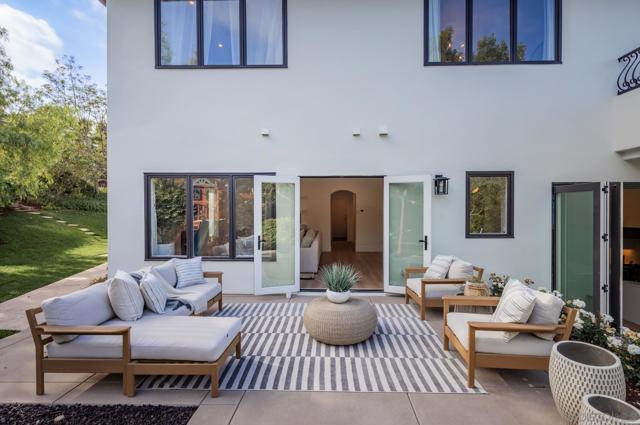 2815 Santa Fe Vista Ct, Encinitas CA: https://media.crmls.org/mediaz/efc01352-22d6-46eb-ad79-4c105db5e82c.jpg