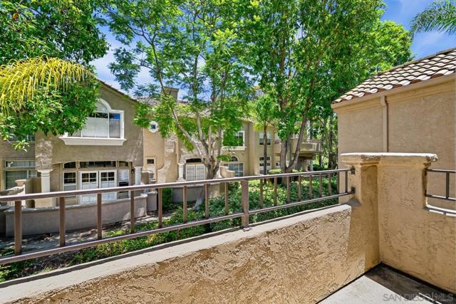 11048 Portobelo Dr, San Diego CA: https://media.crmls.org/mediaz/efc0fee3-db92-4cab-a08c-160db114a740.jpg